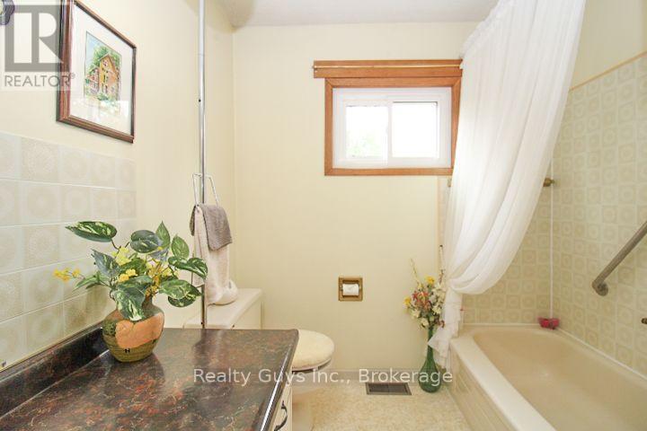 72 Shelter Bay Street, Kawartha Lakes (Emily), Ontario  K0L 2W0 - Photo 15 - X13744676
