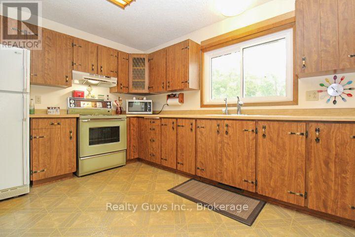 72 Shelter Bay Street, Kawartha Lakes (Emily), Ontario  K0L 2W0 - Photo 7 - X13744676