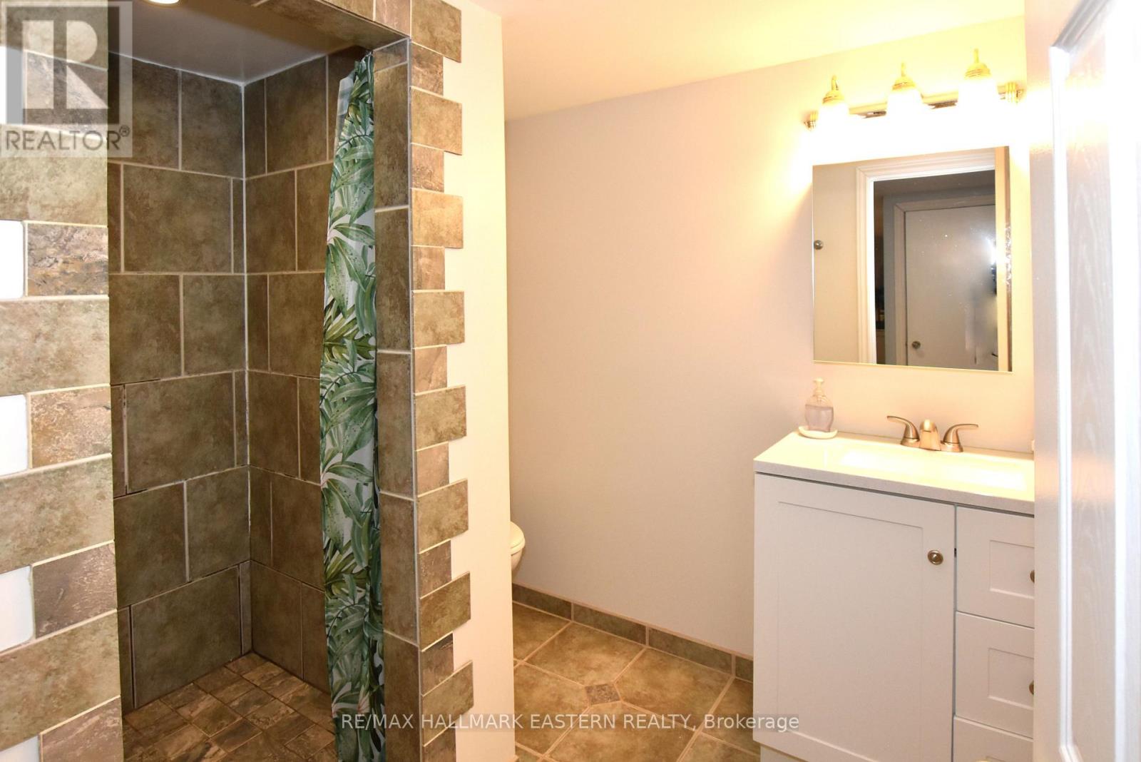 819 Rishor Crescent Crescent, Peterborough (Northcrest Ward 5), Ontario  K9H 5C8 - Photo 18 - X13745294