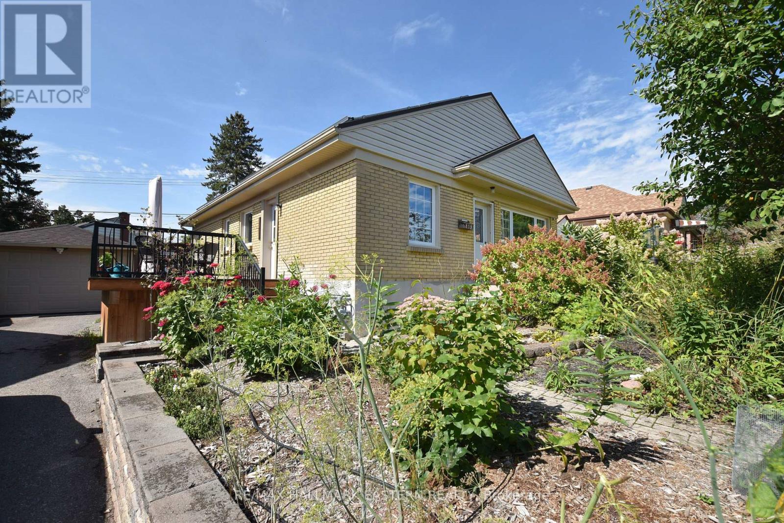 819 Rishor Crescent Crescent, Peterborough (Northcrest Ward 5), Ontario  K9H 5C8 - Photo 2 - X13745294