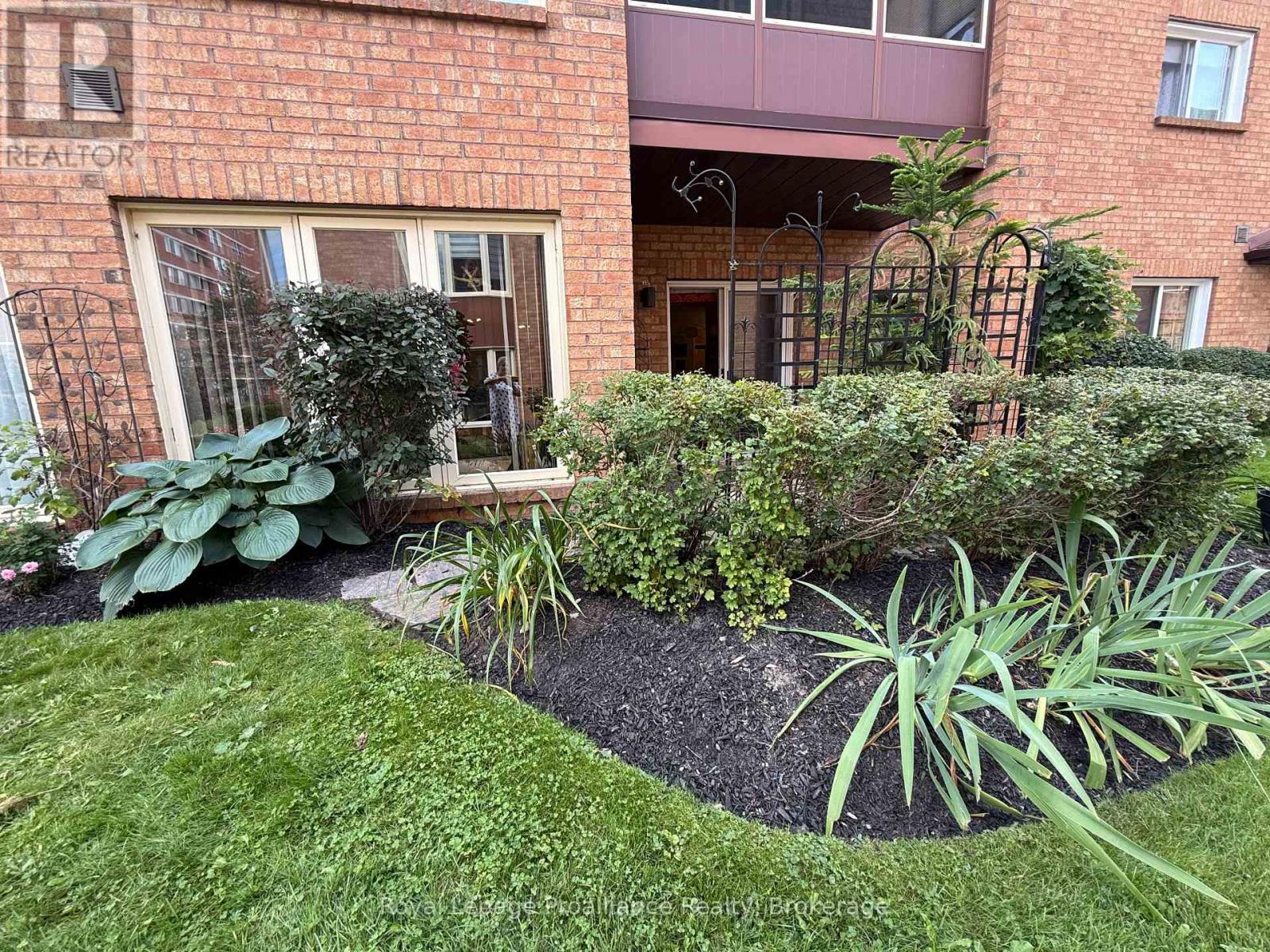 102 - 2181 Walker Avenue, Peterborough (Ashburnham Ward 4), Ontario  K9L 1T6 - Photo 3 - X13746774