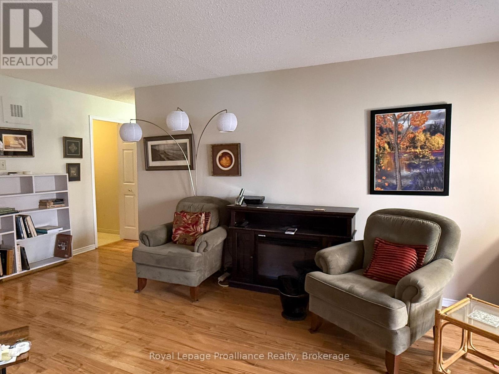 102 - 2181 Walker Avenue, Peterborough (Ashburnham Ward 4), Ontario  K9L 1T6 - Photo 5 - X13746774