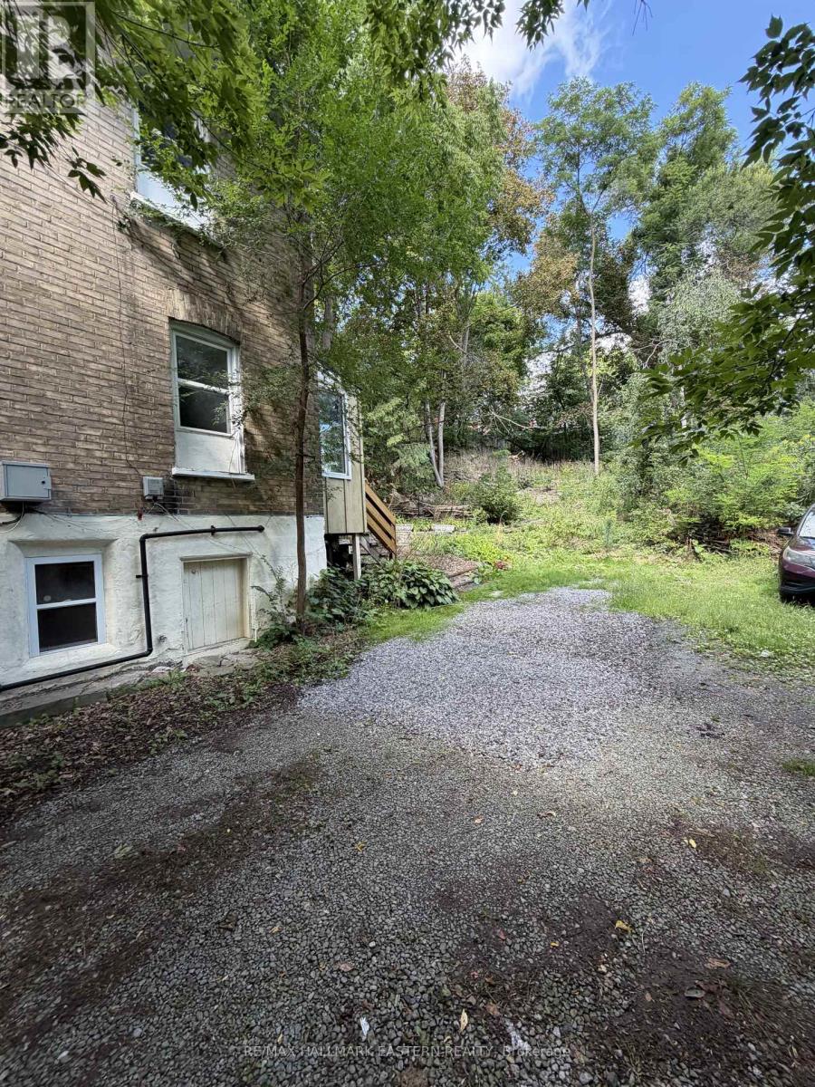 242 Dublin Street, Peterborough (Town Ward 3), Ontario  K9H 3B8 - Photo 16 - X13747346