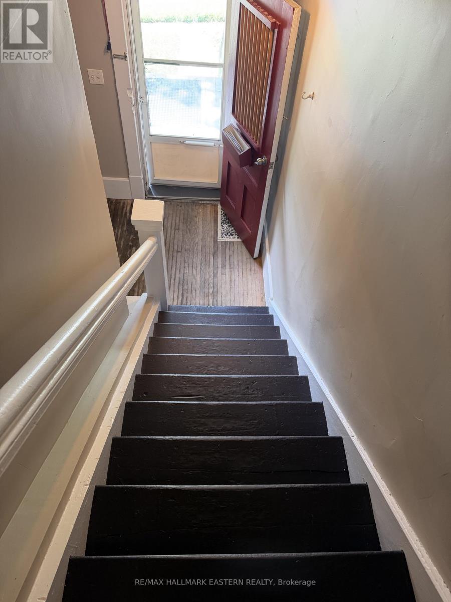 242 Dublin Street, Peterborough (Town Ward 3), Ontario  K9H 3B8 - Photo 2 - X13747346