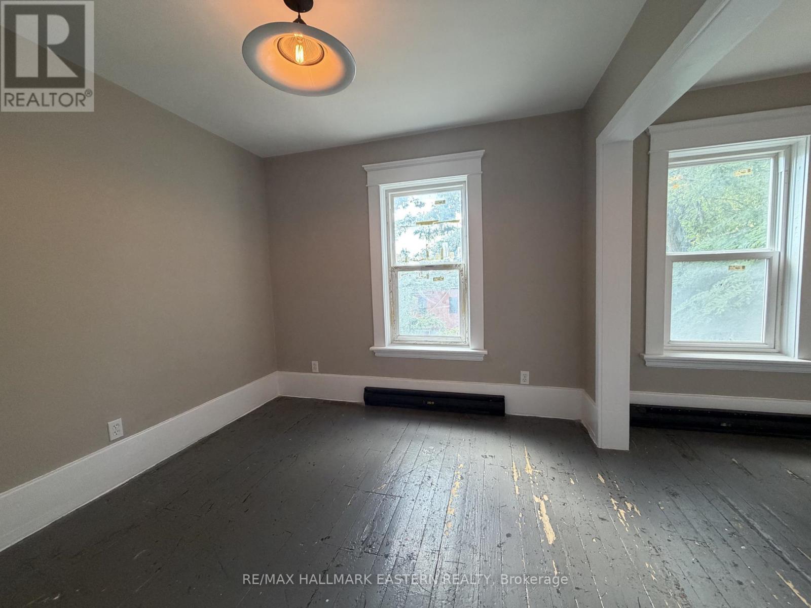 242 Dublin Street, Peterborough (Town Ward 3), Ontario  K9H 3B8 - Photo 8 - X13747346