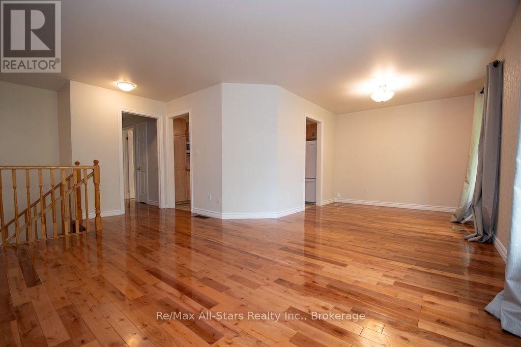 43 Mcgibbon Boulevard, Kawartha Lakes (Lindsay), Ontario  K9V 6G4 - Photo 10 - X13748710