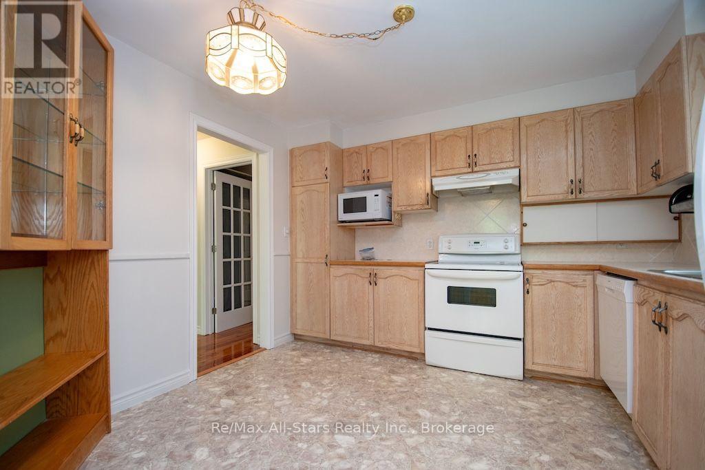 43 Mcgibbon Boulevard, Kawartha Lakes (Lindsay), Ontario  K9V 6G4 - Photo 11 - X13748710