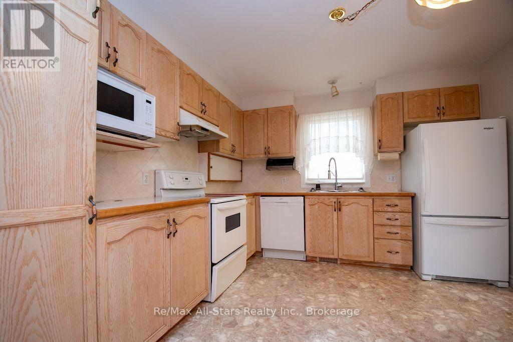 43 Mcgibbon Boulevard, Kawartha Lakes (Lindsay), Ontario  K9V 6G4 - Photo 12 - X13748710