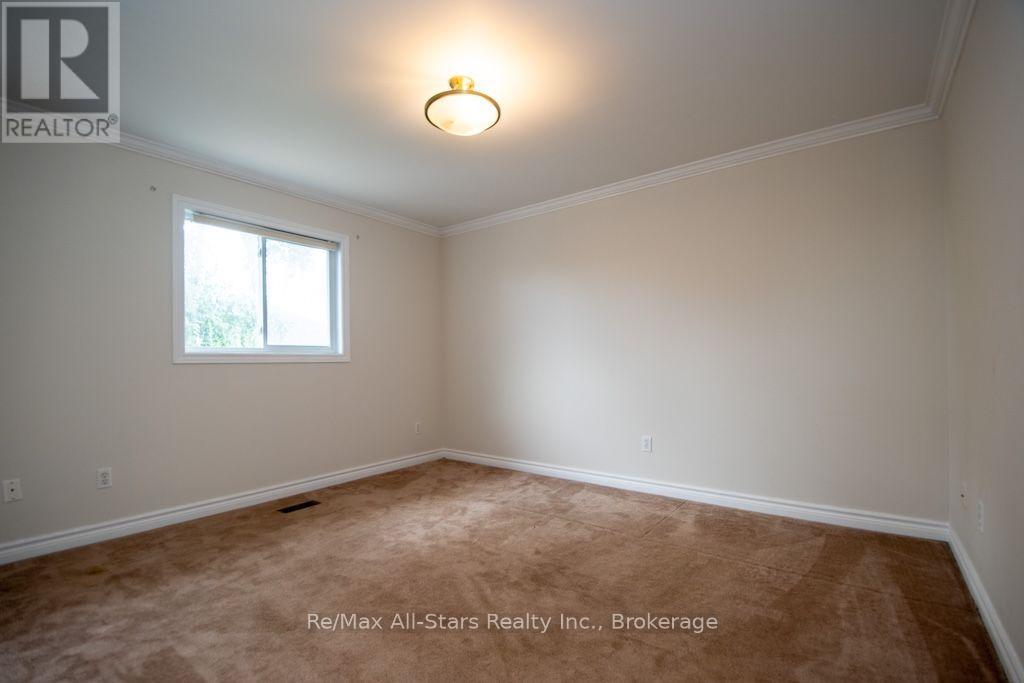 43 Mcgibbon Boulevard, Kawartha Lakes (Lindsay), Ontario  K9V 6G4 - Photo 22 - X13748710