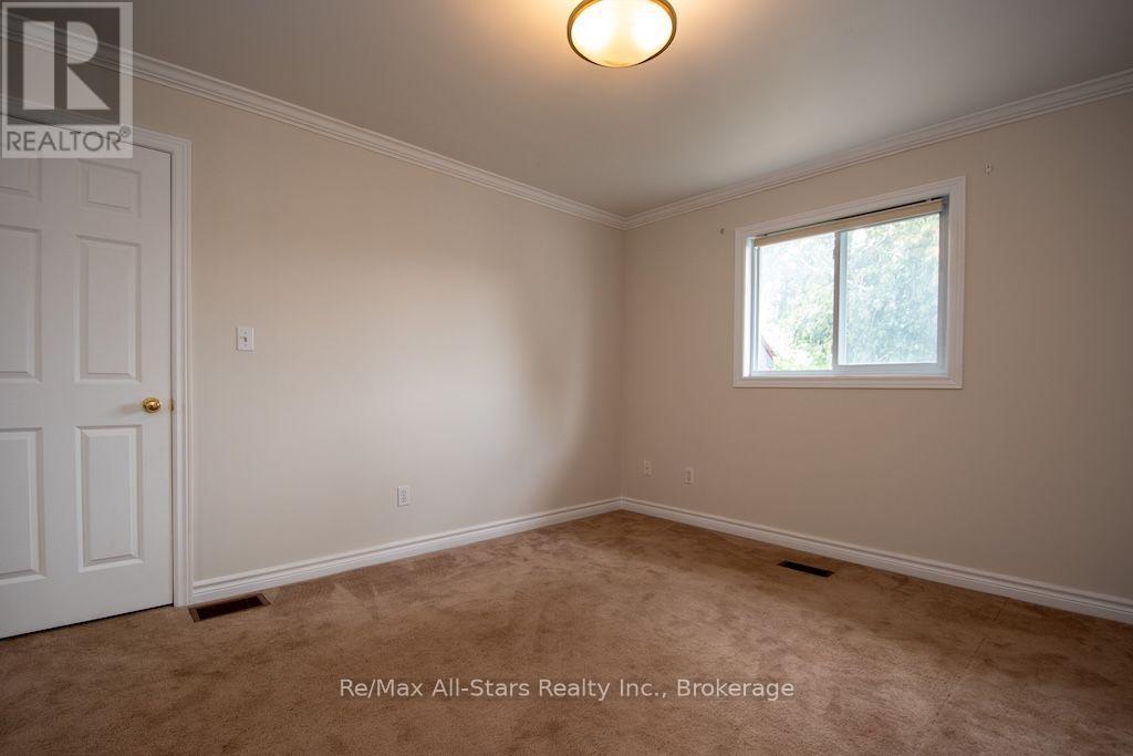 43 Mcgibbon Boulevard, Kawartha Lakes (Lindsay), Ontario  K9V 6G4 - Photo 24 - X13748710