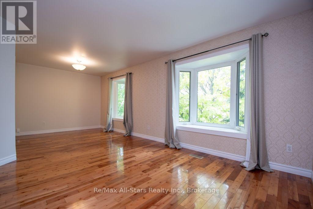 43 Mcgibbon Boulevard, Kawartha Lakes (Lindsay), Ontario  K9V 6G4 - Photo 6 - X13748710