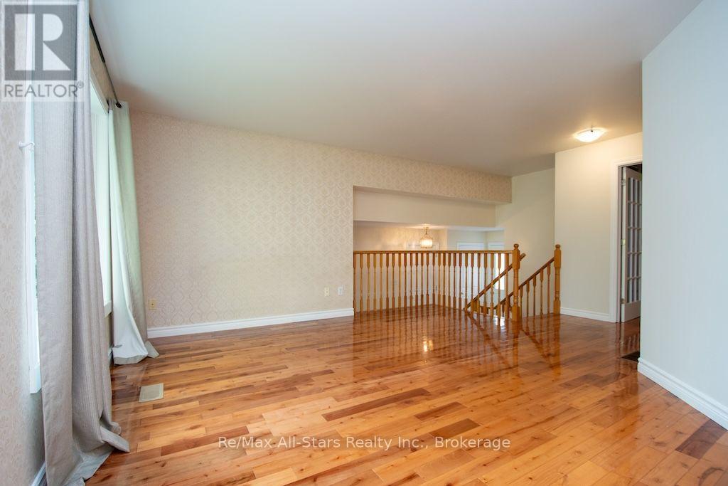43 Mcgibbon Boulevard, Kawartha Lakes (Lindsay), Ontario  K9V 6G4 - Photo 8 - X13748710