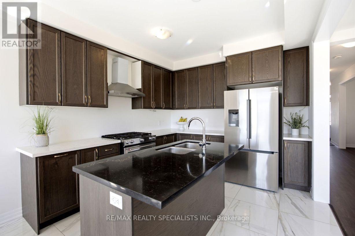 27 Salmon Crescent, Clarington (Newcastle), Ontario  L1B 1L9 - Photo 17 - E13749026