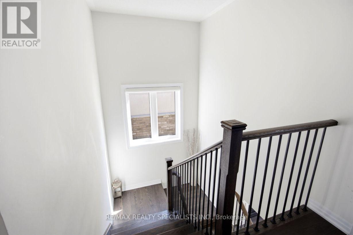 27 Salmon Crescent, Clarington (Newcastle), Ontario  L1B 1L9 - Photo 21 - E13749026