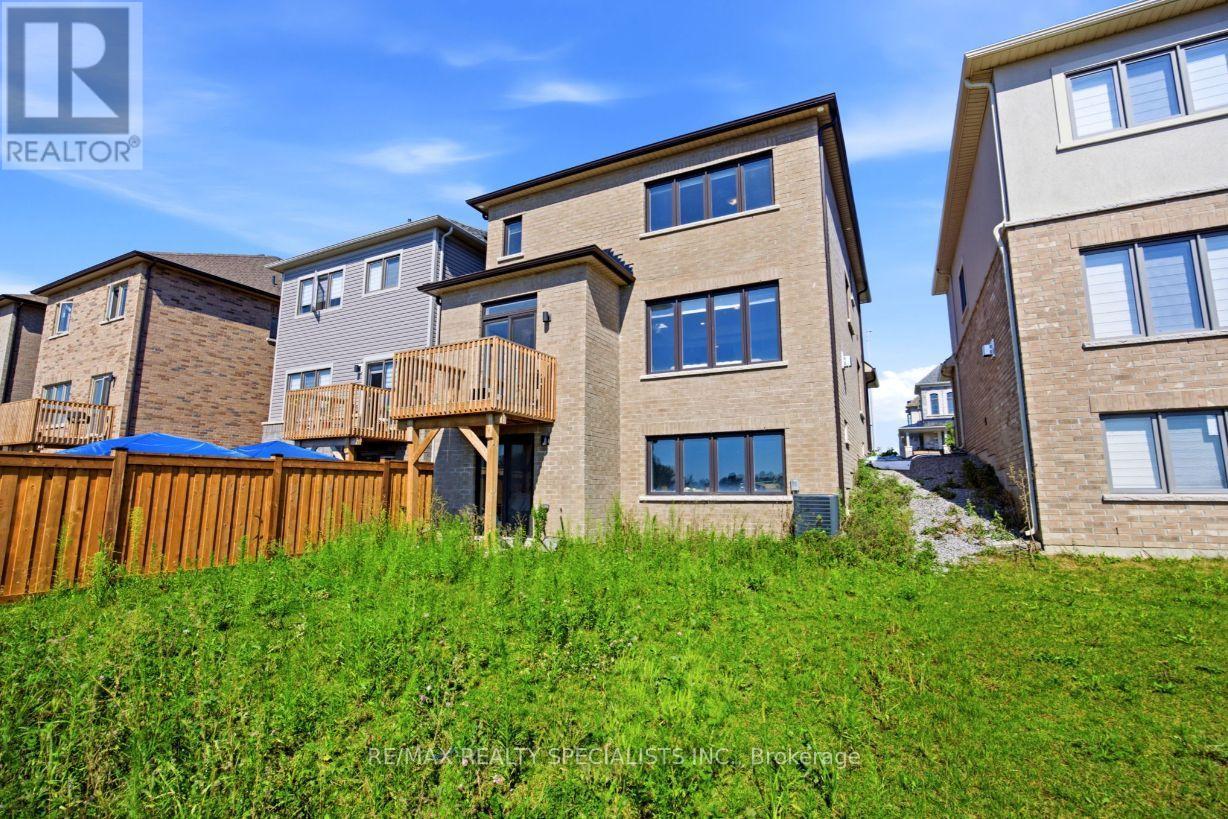 27 Salmon Crescent, Clarington (Newcastle), Ontario  L1B 1L9 - Photo 32 - E13749026