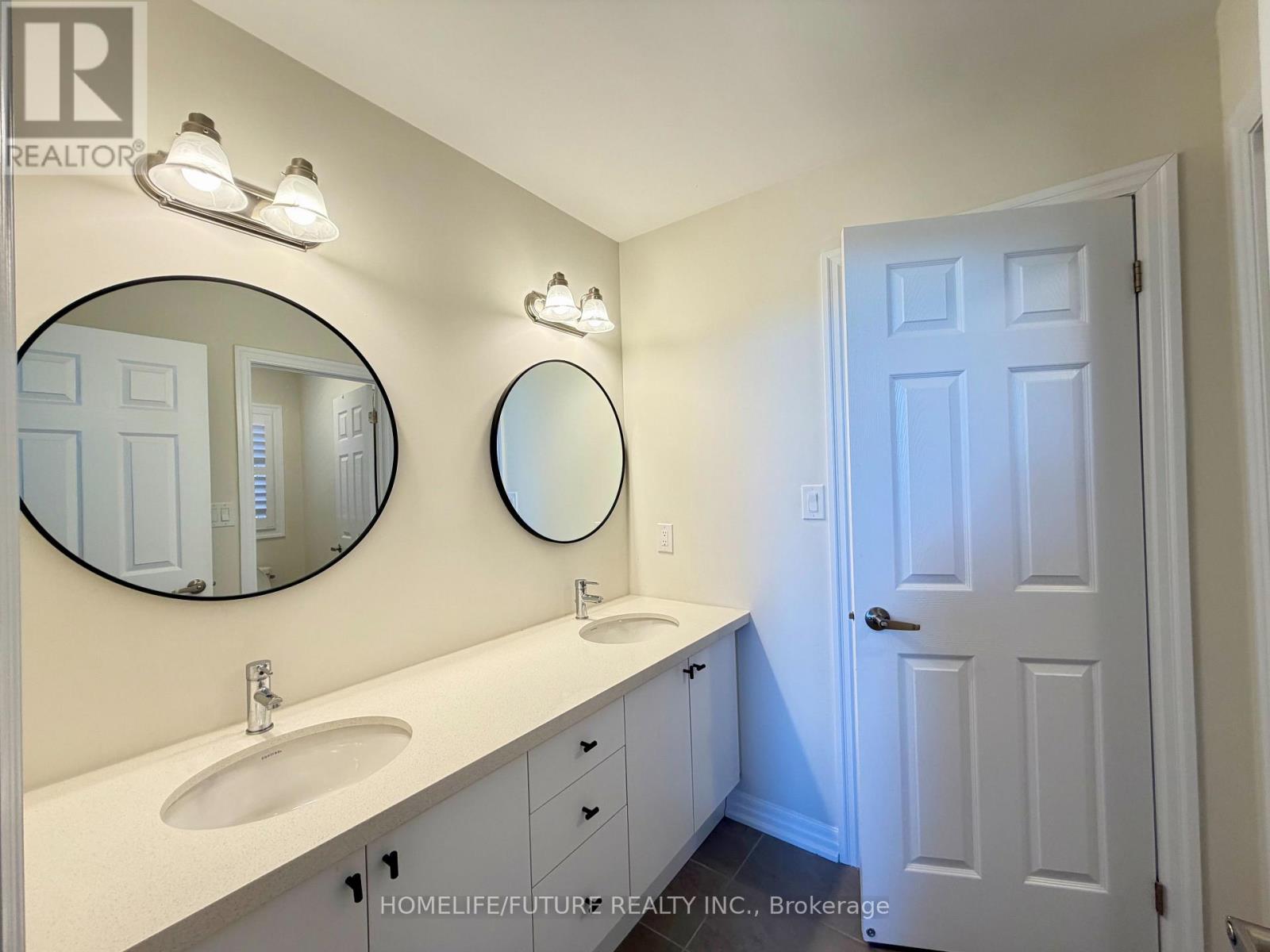 171 Grady Drive, Clarington (Newcastle), Ontario  L1B 0W4 - Photo 12 - E13749038