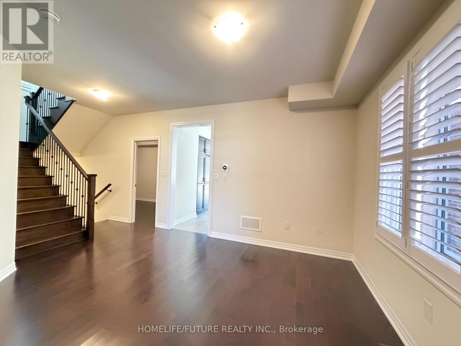 171 Grady Drive, Clarington (Newcastle), Ontario  L1B 0W4 - Photo 8 - E13749038
