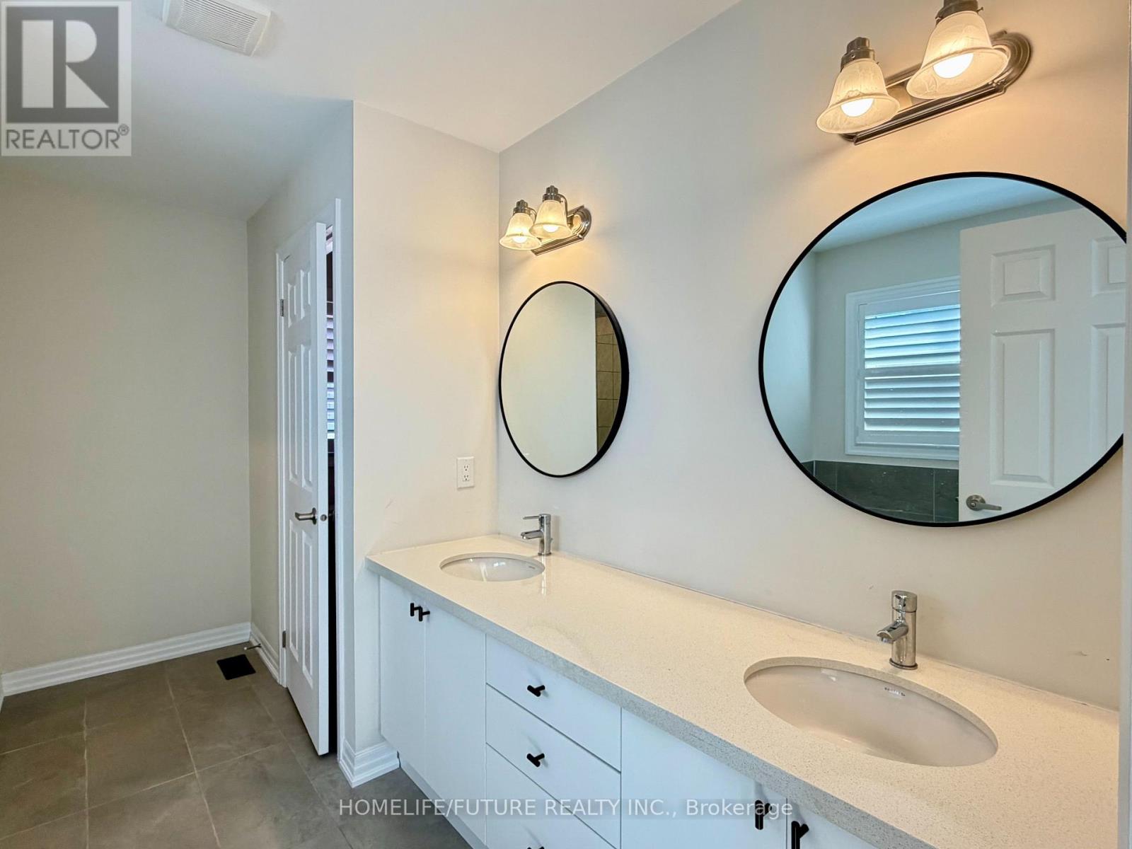 171 Grady Drive, Clarington (Newcastle), Ontario  L1B 0W4 - Photo 9 - E13749038
