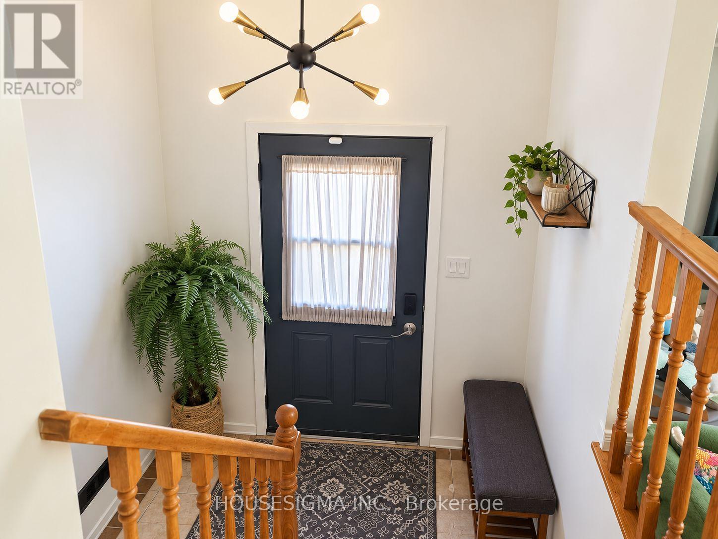 547 Barnes Crescent, Peterborough (Otonabee Ward 1), Ontario  K9J 7Z2 - Photo 2 - X13749584