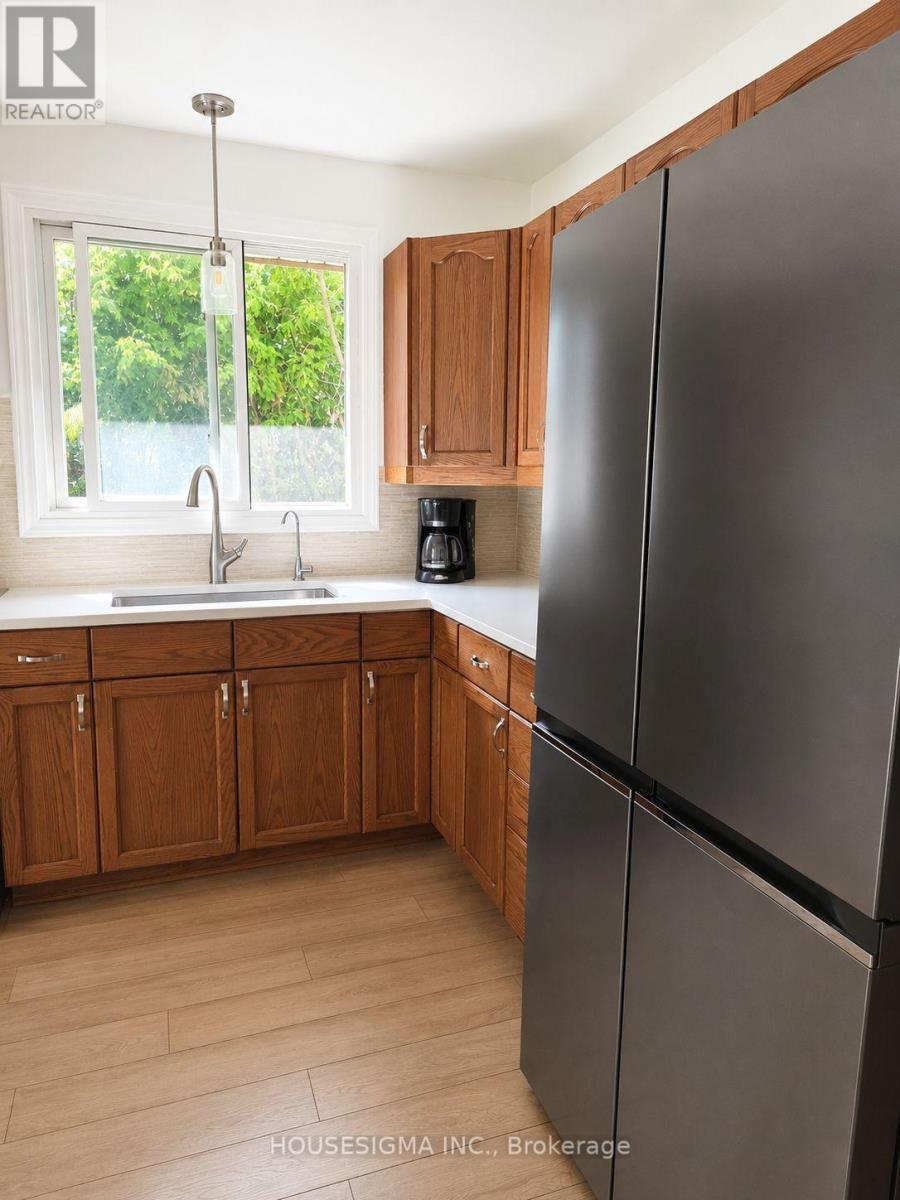 547 Barnes Crescent, Peterborough (Otonabee Ward 1), Ontario  K9J 7Z2 - Photo 7 - X13749584