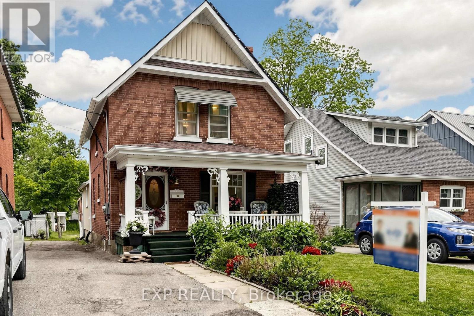 28 Simcoe Street, Kawartha Lakes (Lindsay), Ontario  K9V 2G4 - Photo 2 - X13751218