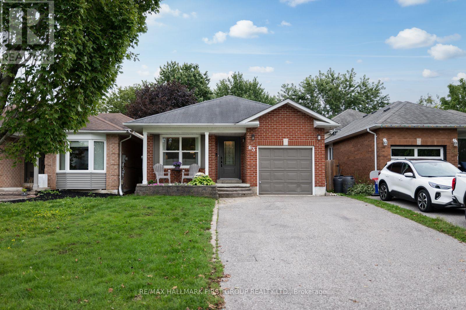 63 Hart Boulevard, Clarington (Newcastle), Ontario  L1B 1E4 - Photo 2 - E13751666