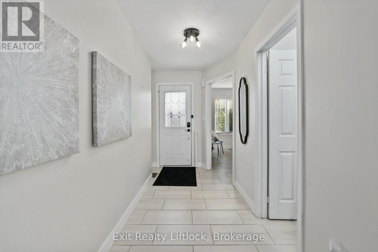 629 Tully Crescent, Peterborough (Monaghan Ward 2), Ontario  K9K 0B1 - Photo 3 - X13751858