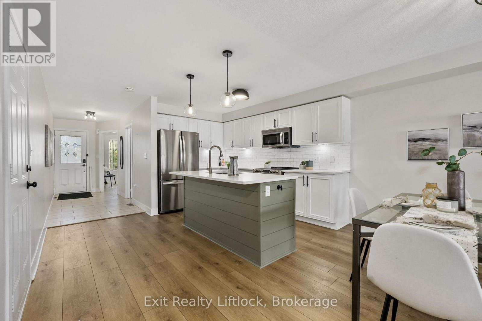 629 Tully Crescent, Peterborough (Monaghan Ward 2), Ontario  K9K 0B1 - Photo 4 - X13751858
