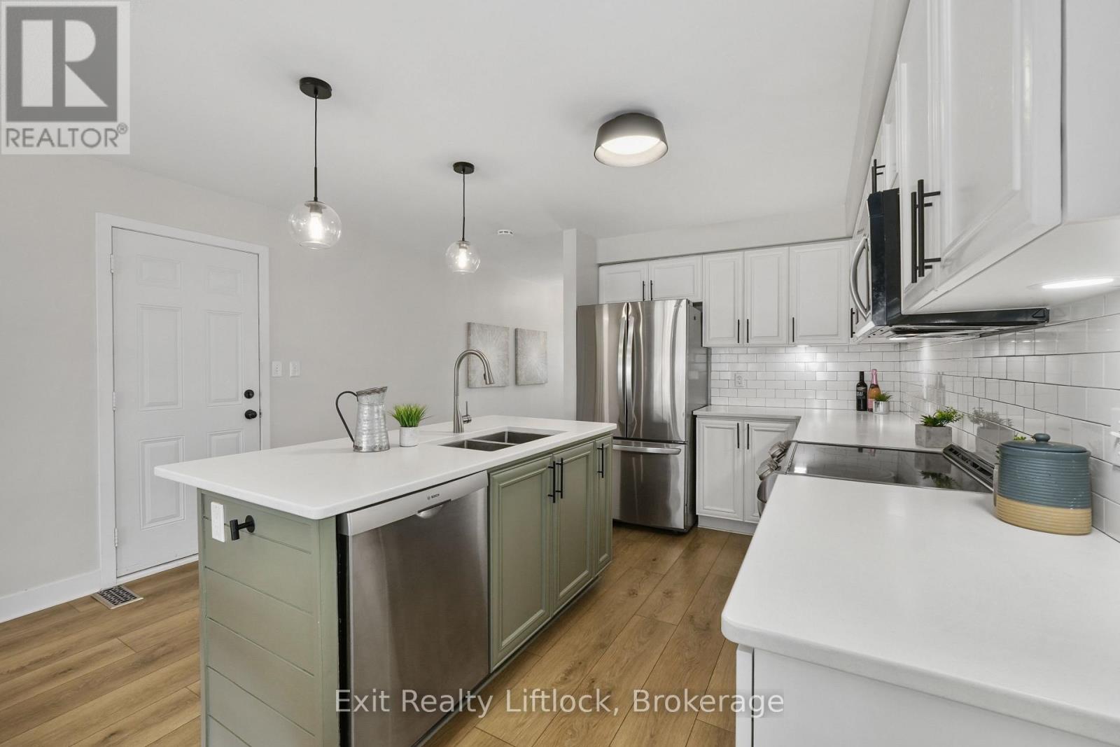 629 Tully Crescent, Peterborough (Monaghan Ward 2), Ontario  K9K 0B1 - Photo 7 - X13751858