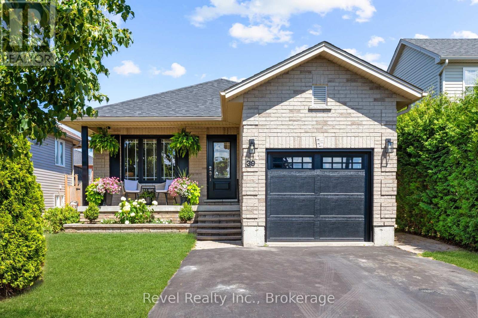 39 Springdale Drive, Kawartha Lakes (Lindsay), Ontario  K9V 0J4 - Photo 3 - X13751998