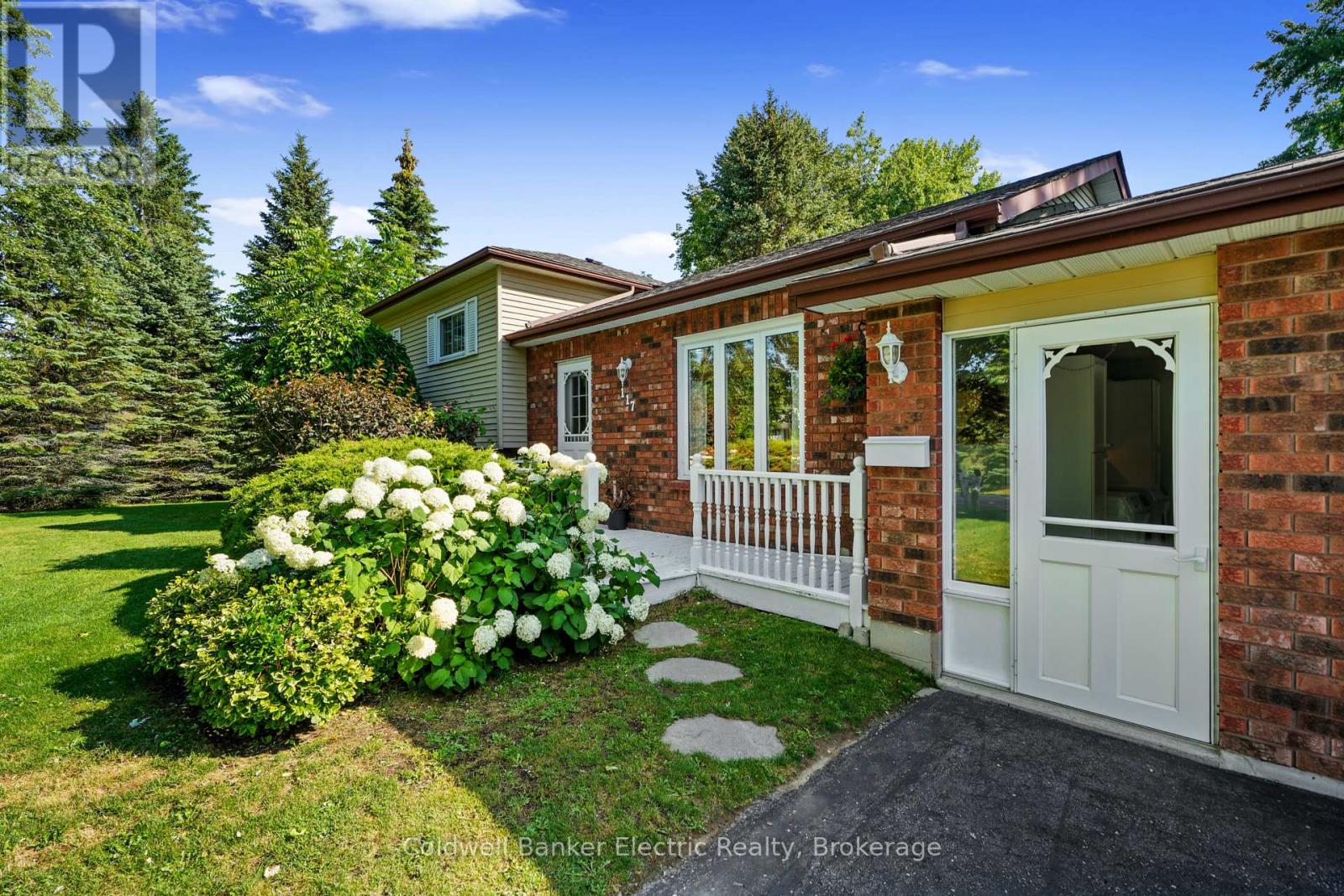 117 Pinecrest Avenue, Otonabee-South Monaghan, Ontario  K0L 2G0 - Photo 3 - X13752158