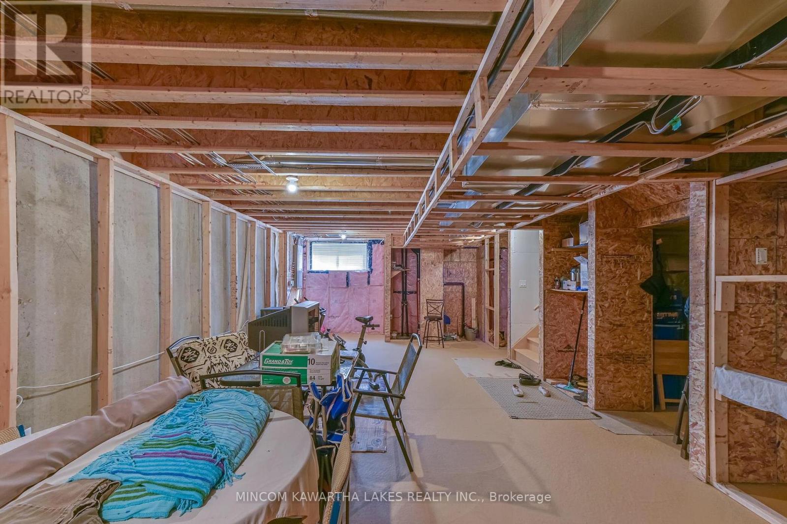 849 Broadway Boulevard, Peterborough (Northcrest Ward 5), Ontario  K9H 7T3 - Photo 35 - X13752762
