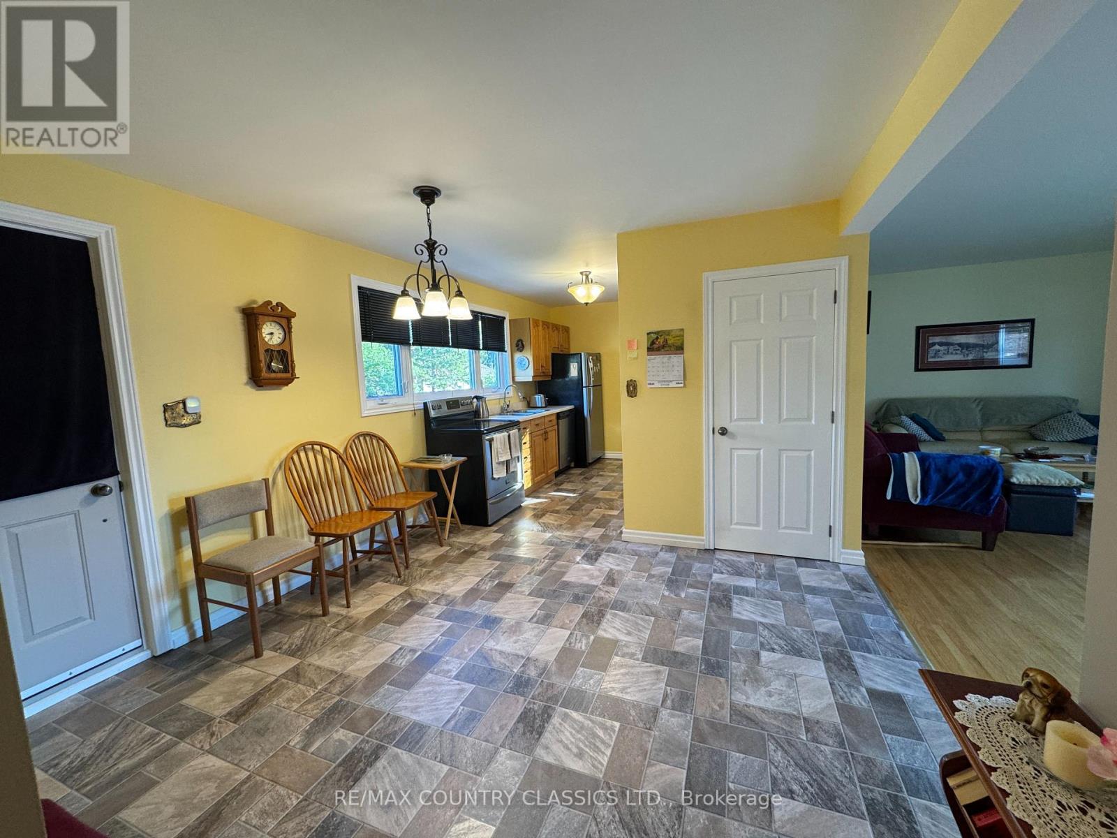 89 Sprucedale Street, Highlands East (Bicroft Ward), Ontario  K0L 1M0 - Photo 10 - X13752874