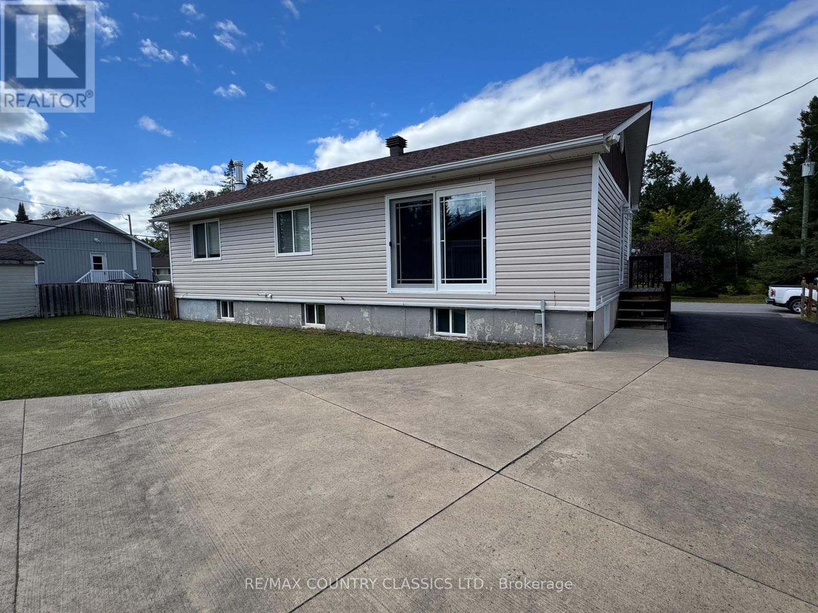 89 Sprucedale Street, Highlands East (Bicroft Ward), Ontario  K0L 1M0 - Photo 41 - X13752874