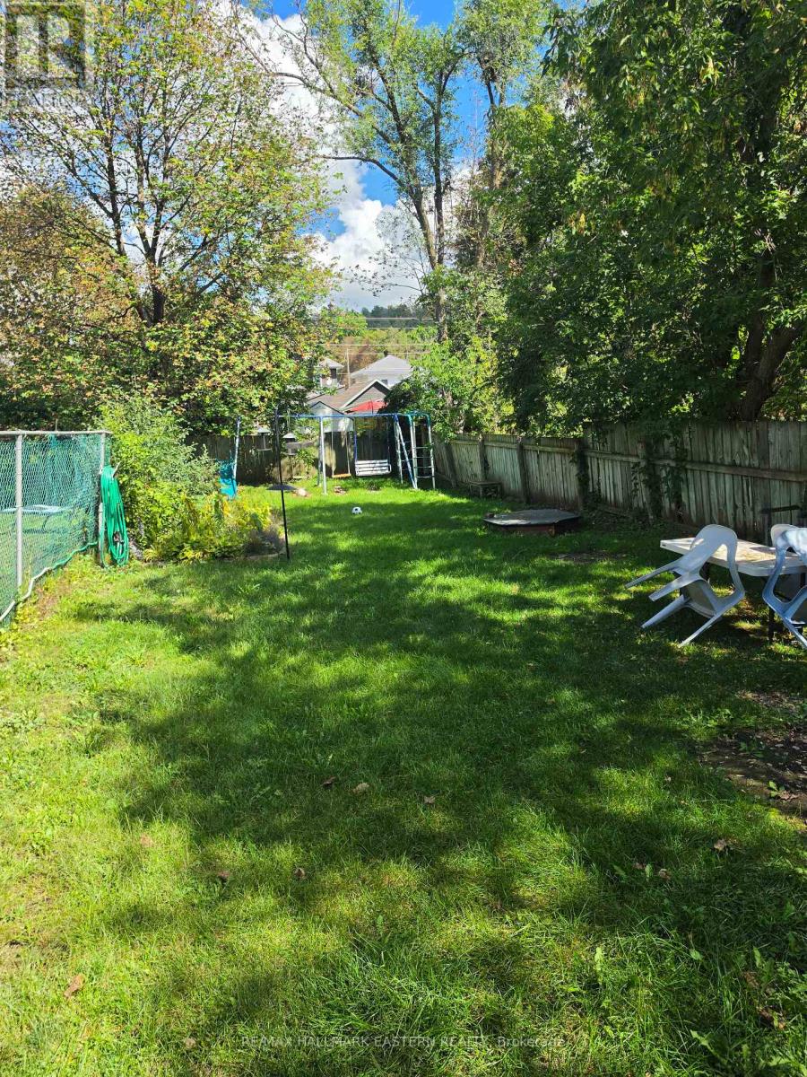 532 Rogers Street, Peterborough (Ashburnham Ward 4), Ontario  K9H 1X2 - Photo 12 - X13753520