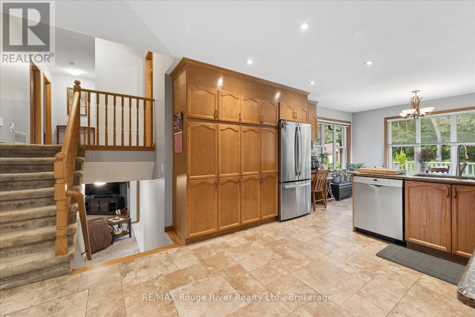 35 Royal Estate Drive, Kawartha Lakes (Pontypool), Ontario  L0A 1K0 - Photo 16 - X13755008