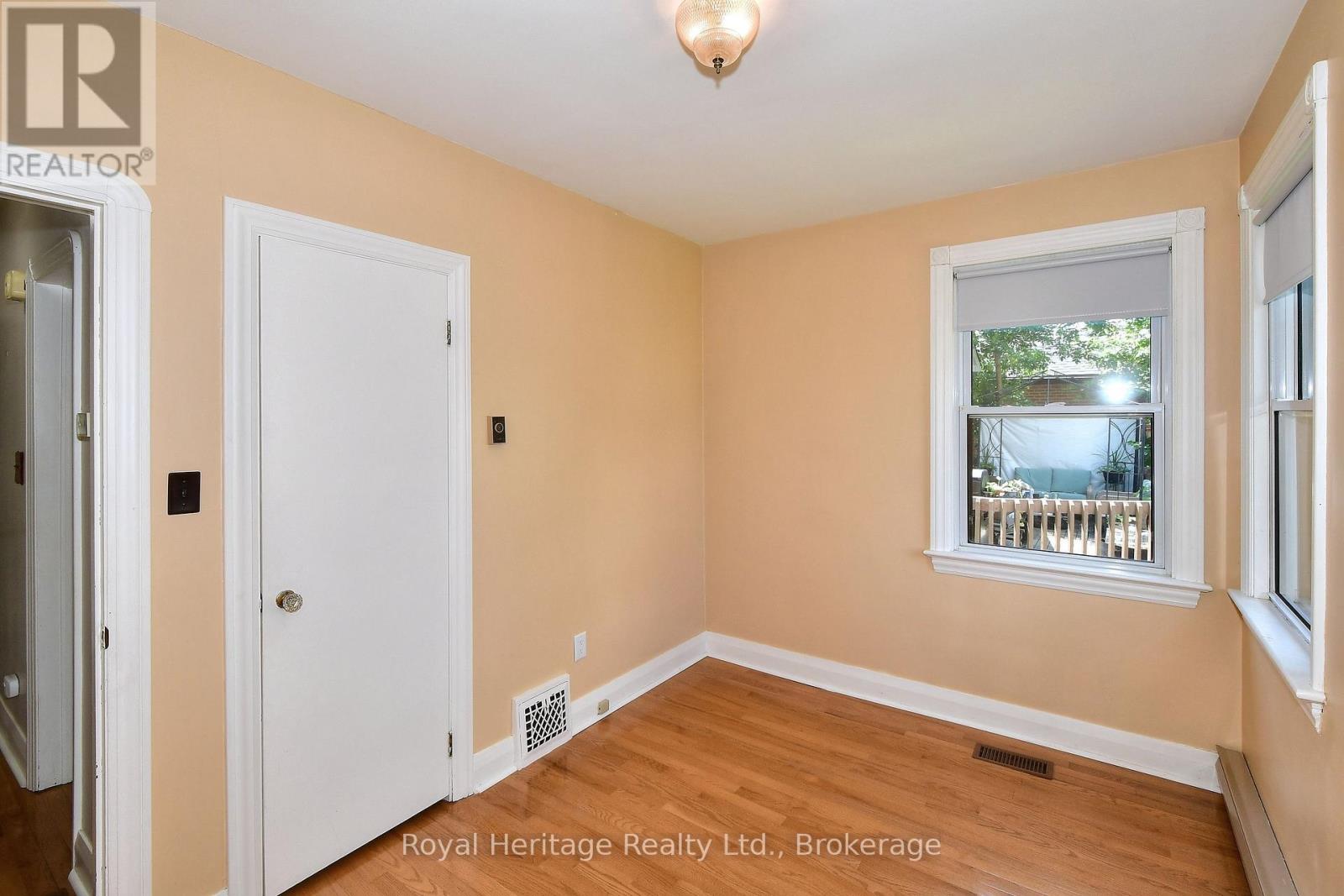 476 King George Street, Peterborough (Otonabee Ward 1), Ontario  K9J 1S1 - Photo 12 - X13755124
