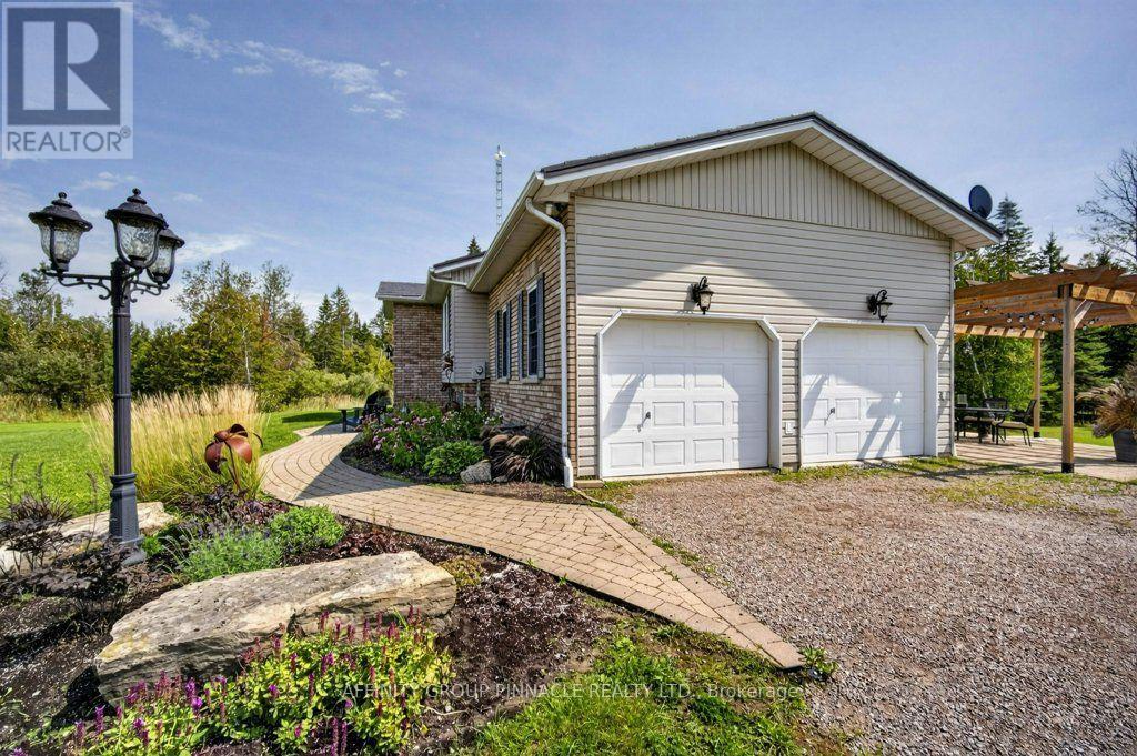 838 Traceys Hill Road, Kawartha Lakes (Emily), Ontario  K0L 2W0 - Photo 32 - X13755326