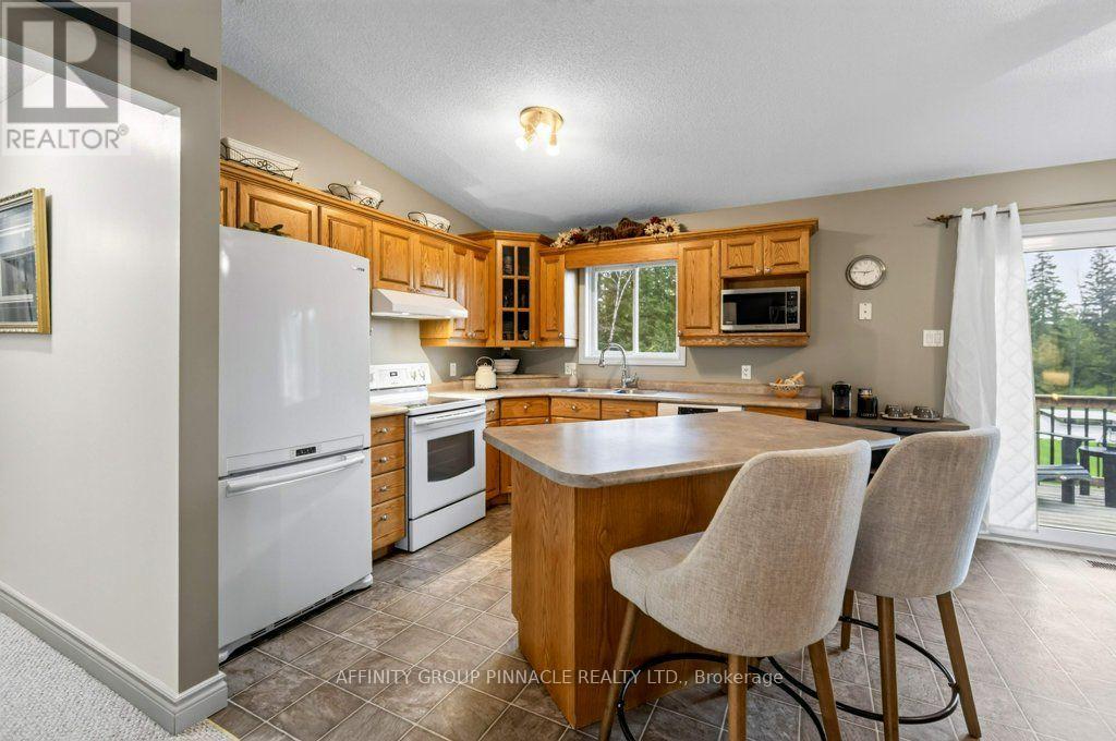 838 Traceys Hill Road, Kawartha Lakes (Emily), Ontario  K0L 2W0 - Photo 9 - X13755326