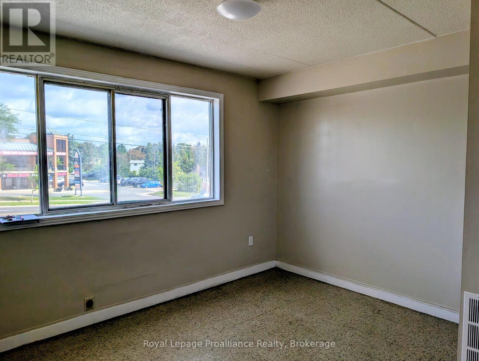 17 - 1837 Lansdowne Street W, Peterborough (Otonabee Ward 1), Ontario  K9K 1R4 - Photo 5 - X13755490