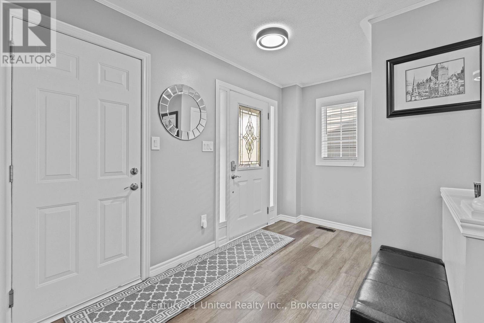 49 Waterview Lane, Clarington (Newcastle), Ontario  L1B 1P5 - Photo 3 - E13756004