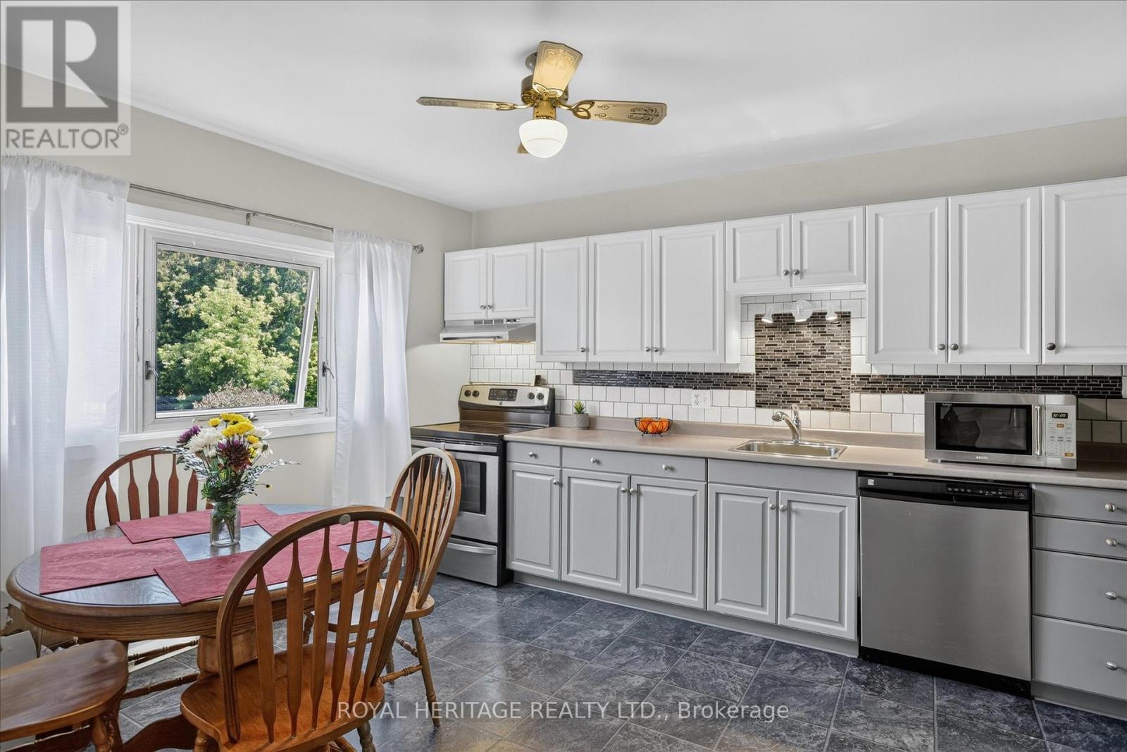 1621 Applewood Crescent, Peterborough (Monaghan Ward 2), Ontario  K9K 1N3 - Photo 9 - X13755870