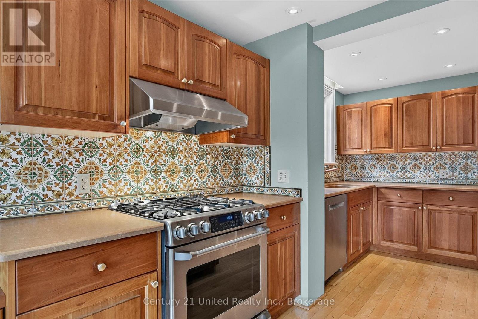 627 Gilmour Street, Peterborough (Town Ward 3), Ontario  K9J 4T9 - Photo 10 - X13756664
