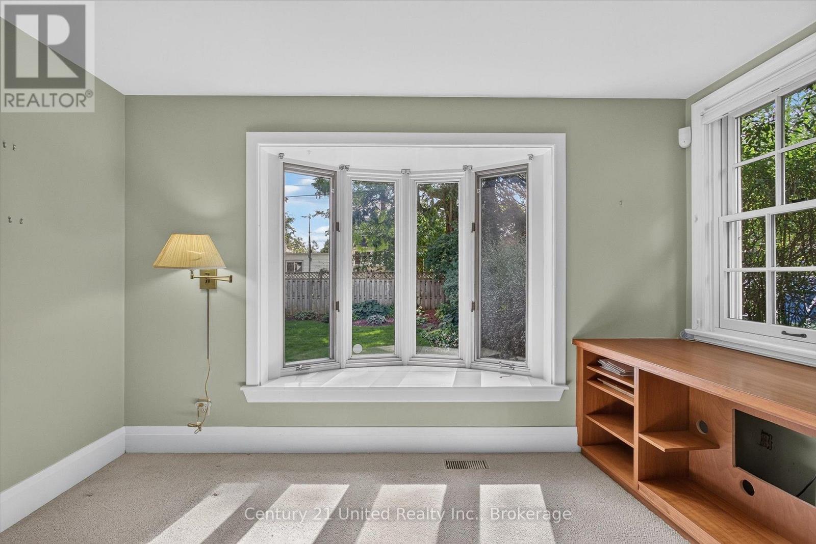 627 Gilmour Street, Peterborough (Town Ward 3), Ontario  K9J 4T9 - Photo 12 - X13756664