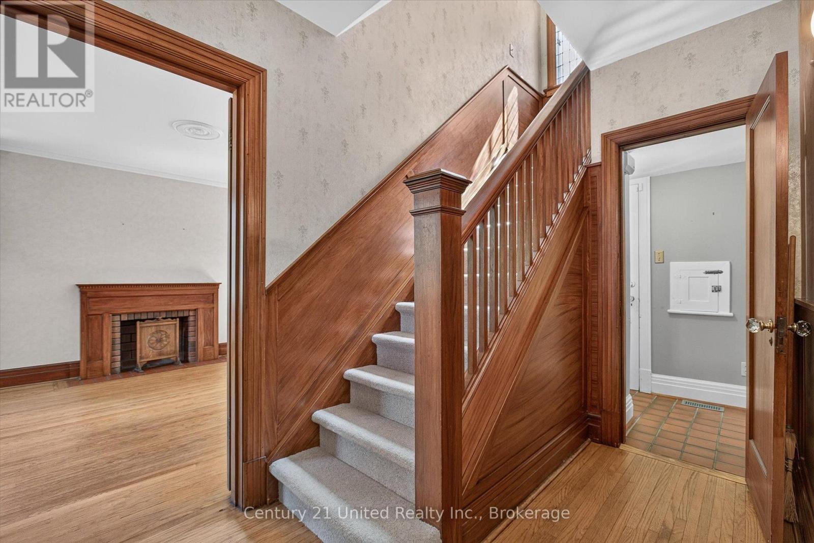 627 Gilmour Street, Peterborough (Town Ward 3), Ontario  K9J 4T9 - Photo 15 - X13756664