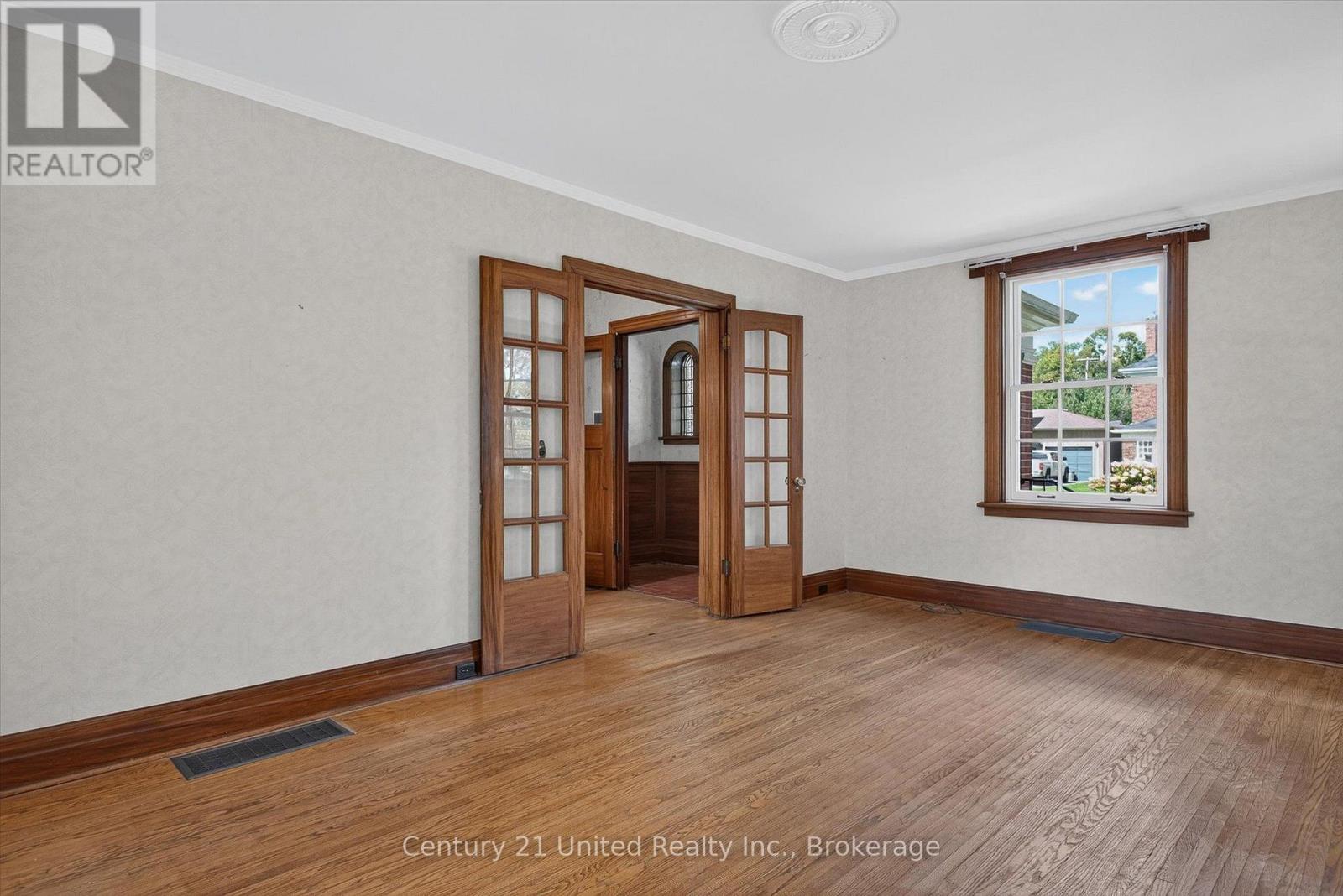 627 Gilmour Street, Peterborough (Town Ward 3), Ontario  K9J 4T9 - Photo 18 - X13756664