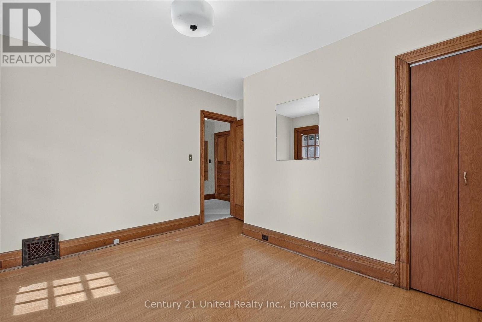 627 Gilmour Street, Peterborough (Town Ward 3), Ontario  K9J 4T9 - Photo 31 - X13756664