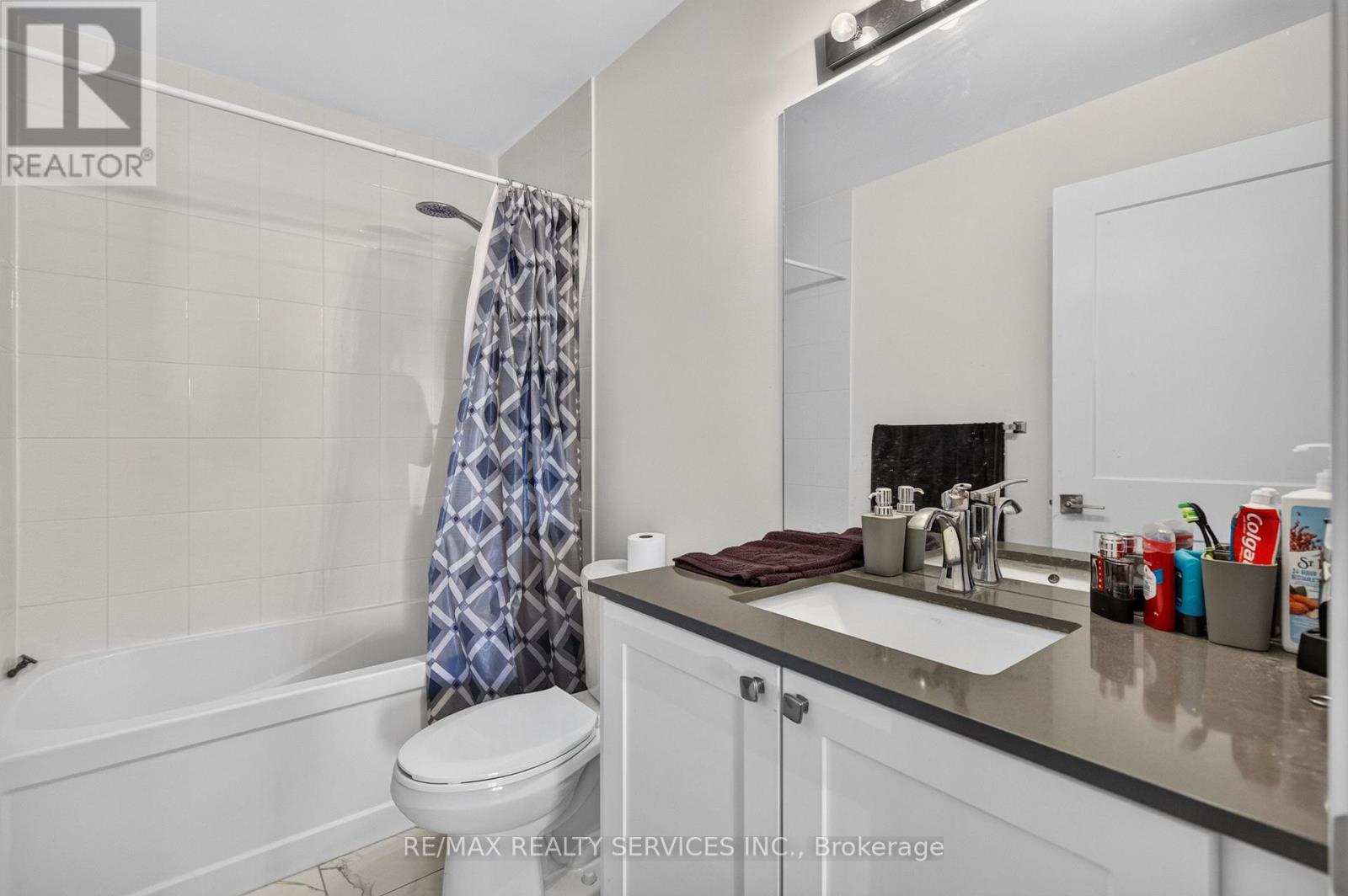 129 - 50 Lakebreeze Drive, Clarington (Newcastle), Ontario  L1B 0V9 - Photo 24 - E13758440