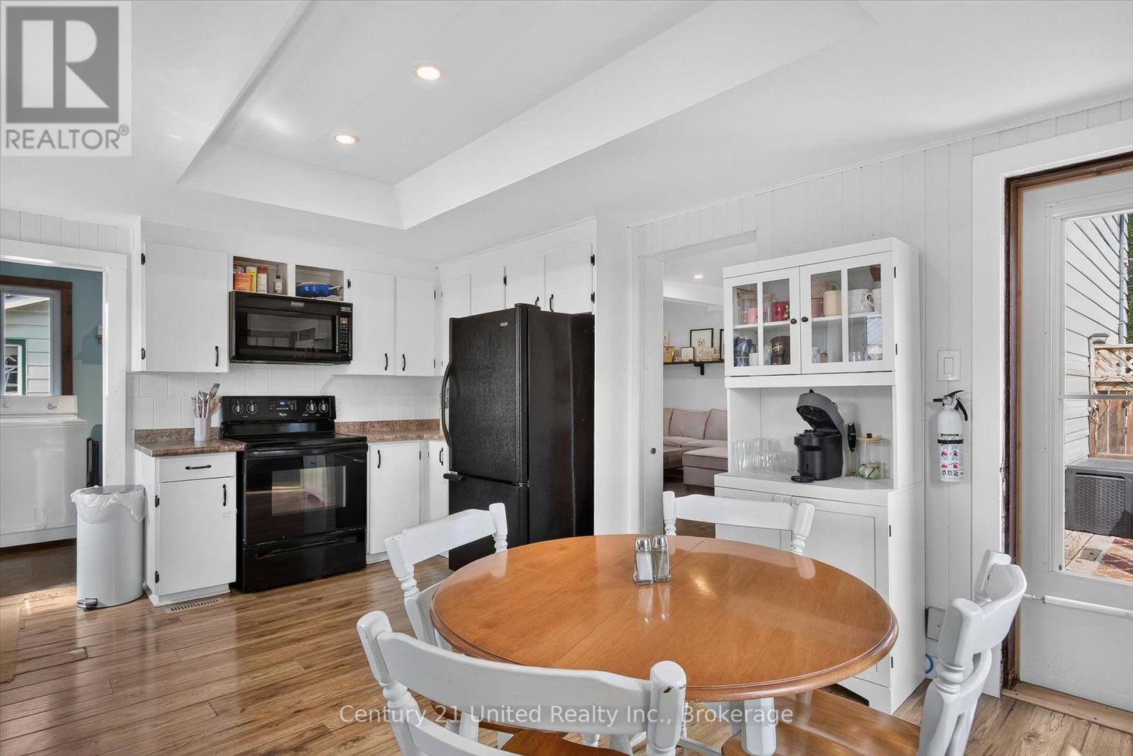 9 Crandall Street, Kawartha Lakes (Lindsay), Ontario  K9V 1R9 - Photo 11 - X13759206