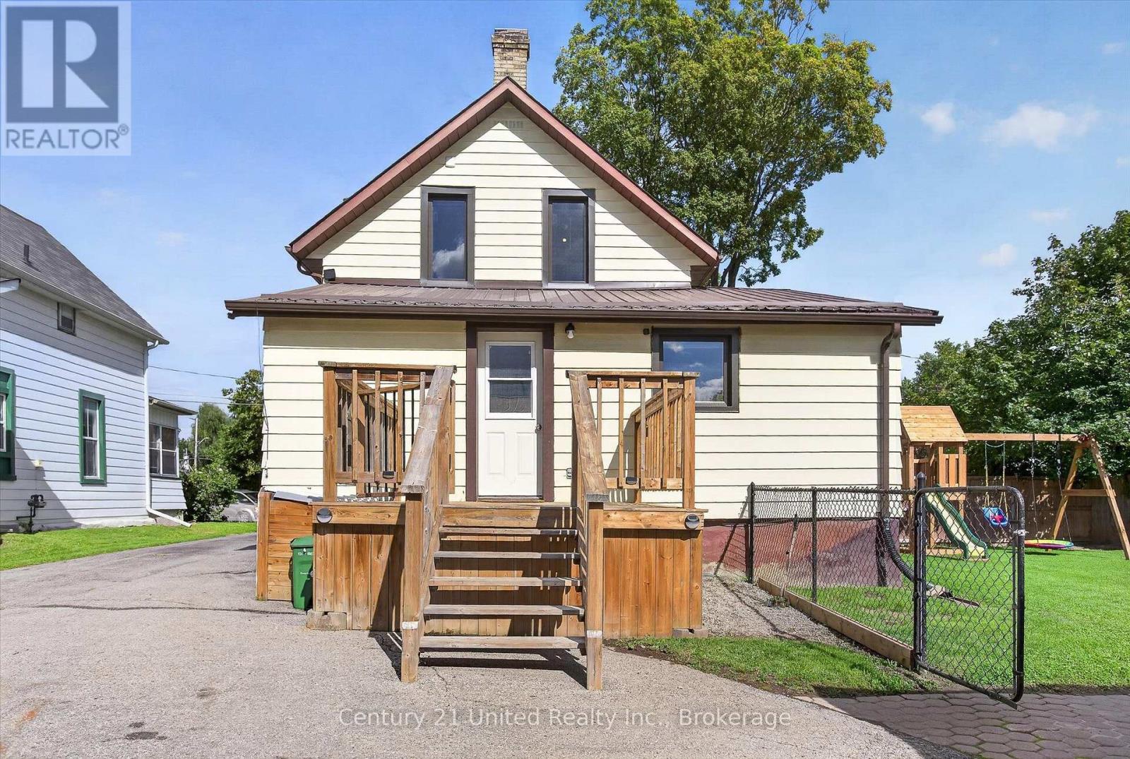 9 Crandall Street, Kawartha Lakes (Lindsay), Ontario  K9V 1R9 - Photo 35 - X13759206